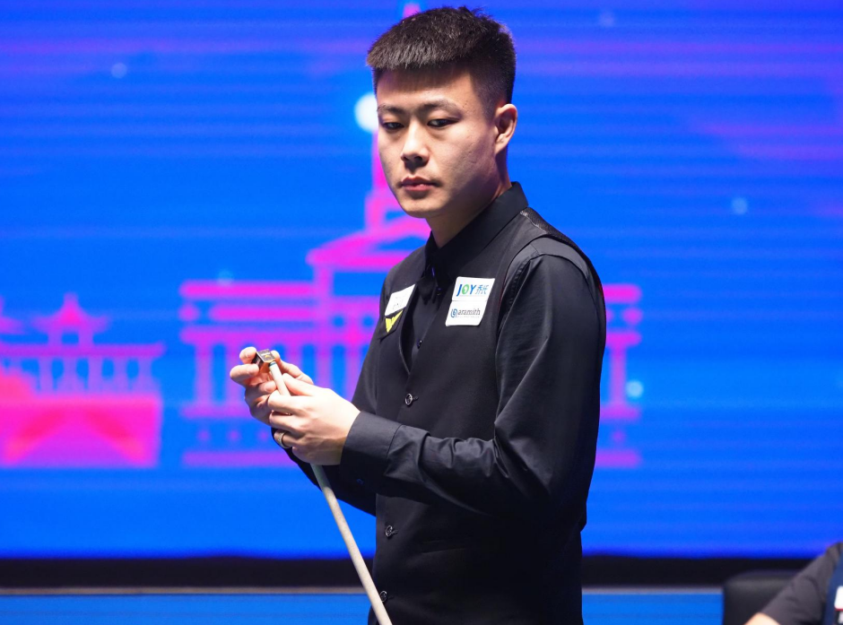 年季后赛中 年季后赛中